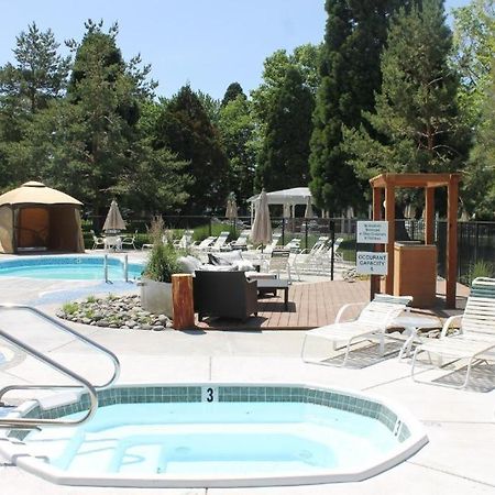 Thunderbird Resort Club Sparks Luaran gambar