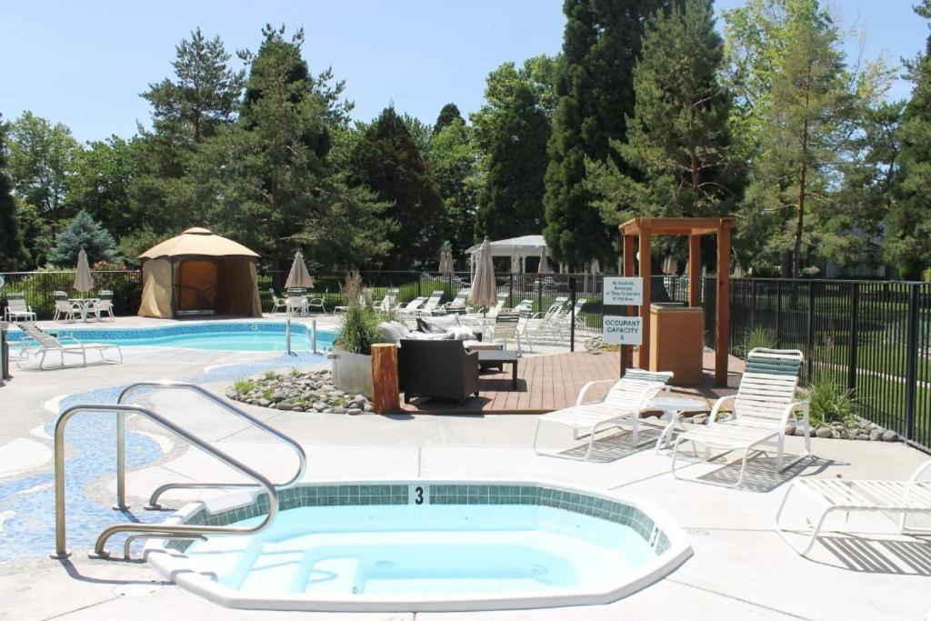 Thunderbird Resort Club Sparks Luaran gambar